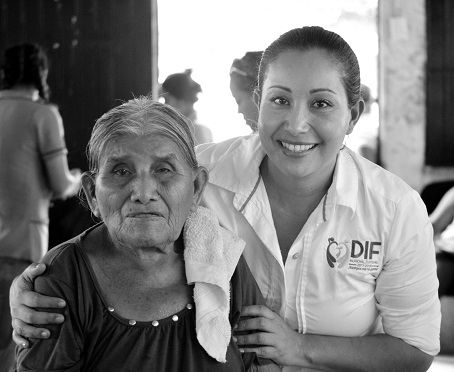 DIF fomenta respeto a derechos y seguridad de Adultos Mayores con conferencias en INAPAM