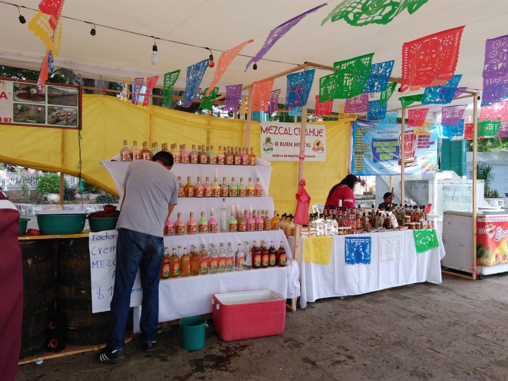 Recaudación de 60 mil pesos en feria de mezcal reportó Regiduría de Comercio.