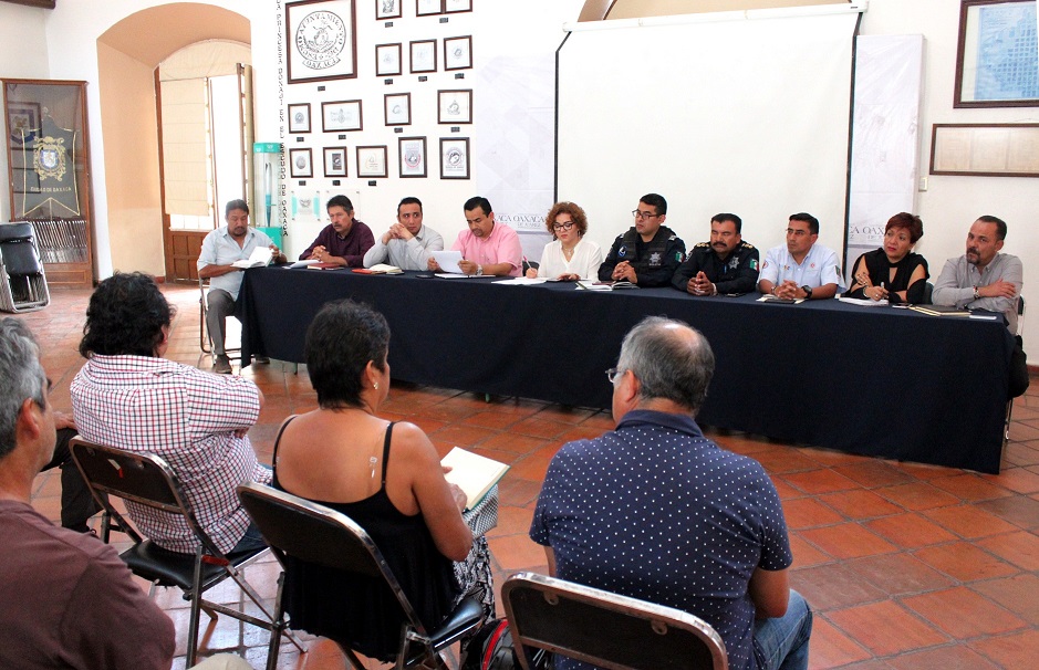 Atiende Gobierno Municipal capitaliano a organizaciones de tianguistas