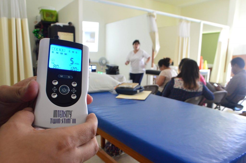 Actualizan conocimientos terapeutas de Unidad Básica de Rehabilitación DIF Tuxtepec