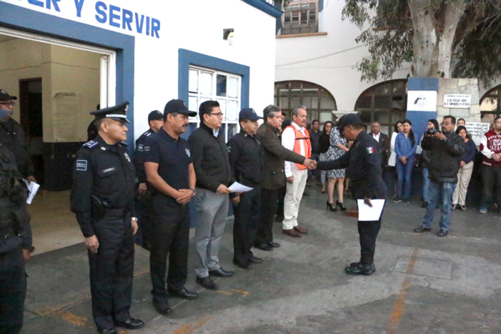 Reconoce Gobierno capitalino a policías municipales por servir con valor y heroísmo