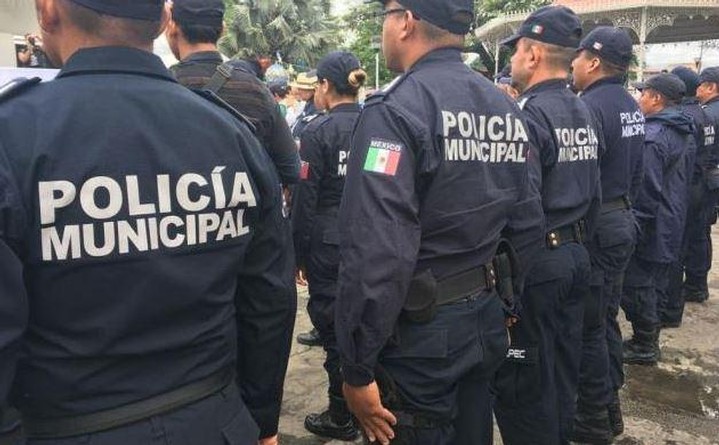 408 ayuntamientos de Oaxaca incumplen mandato de capacitación de policías, piden a AMLO depuración de corporaciones