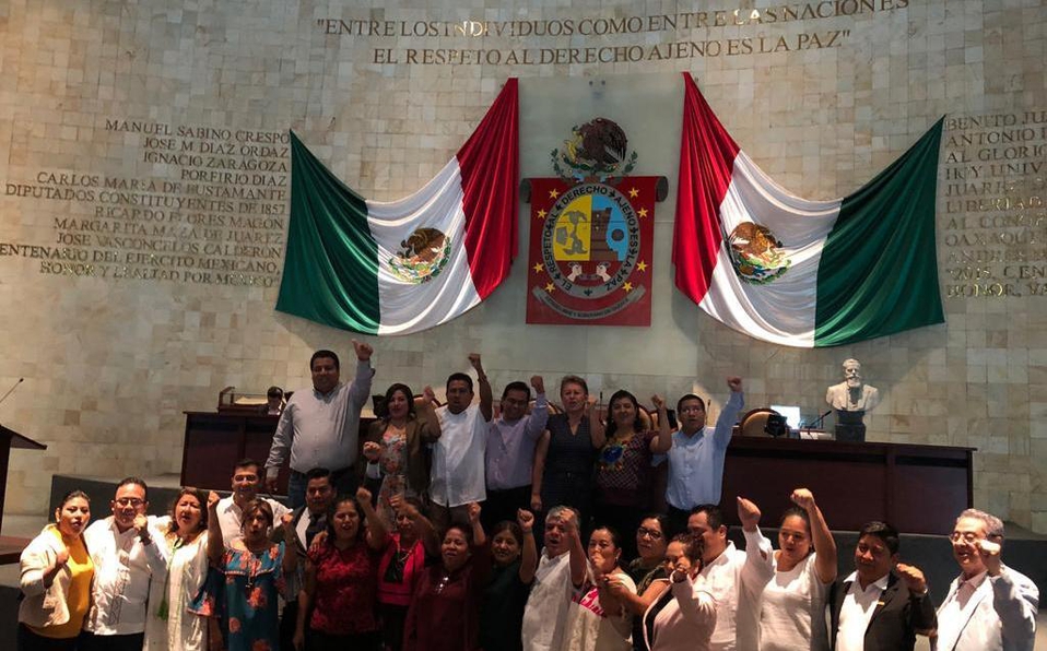 Aprobó Morena reforma educativa de AMLO sin diputados del PRI y el PAN en Oaxaca