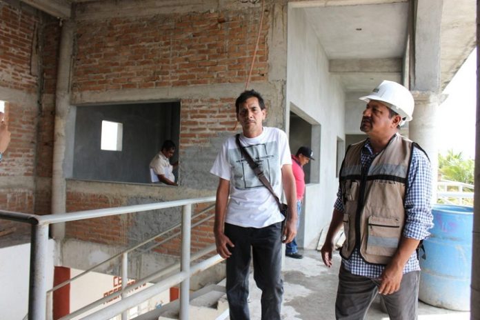 Avanza obra de remodelación y acondicionamiento en oficinas de agencia La venta en Juchitán