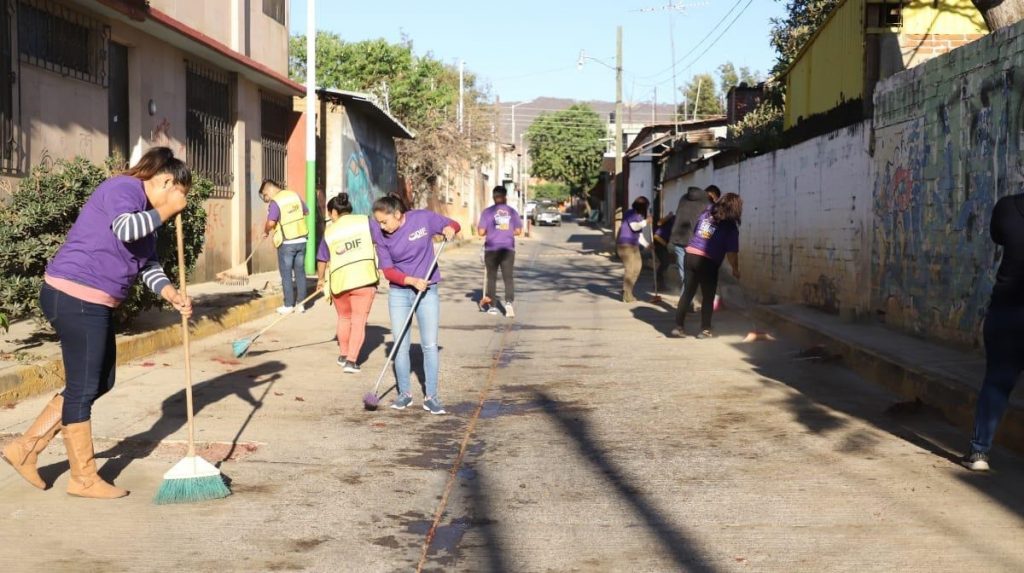 Con tequio comunitario, continúan mejoras en espacios públicos de Xoxocotlán
