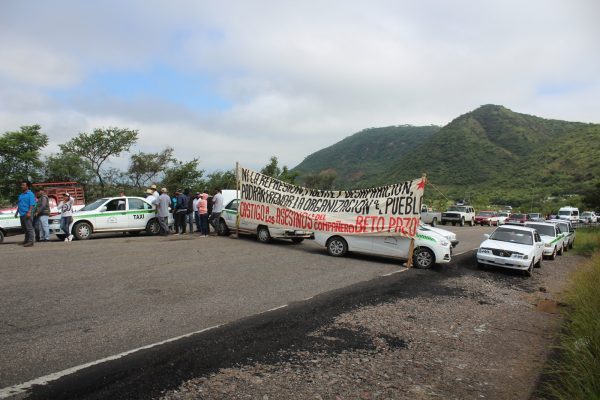 Por ‘incumplimiento del gobierno’, API bloquea nuevamente la carretera Huajuapan-Oaxaca