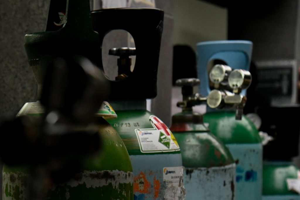 Gobierno federal ordena priorizar producción de oxígeno medicinal