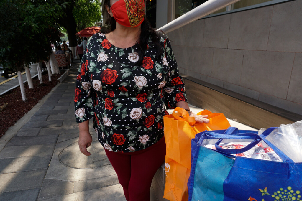 En medio de la miseria, las mujeres recurren o regresan al trabajo sexual a consecuencia de la pandemia