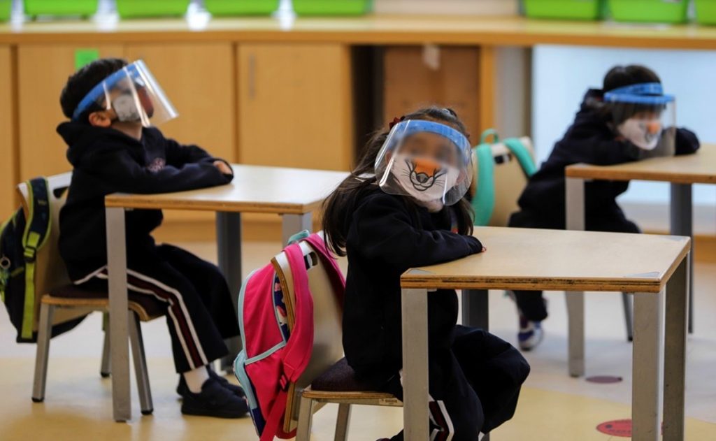 A pesar Semáforo Rojo inminente, anunció López Gatell reapertura de escuelas, dijo es “actividad esencial”