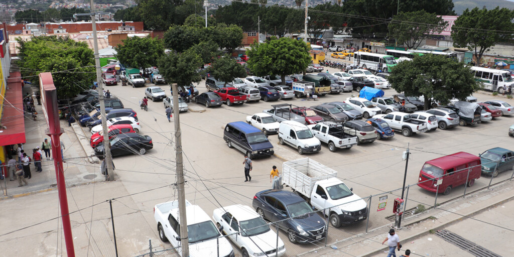Decreta Congreso de Oaxaca gratuidad del servicio de estacionamientos en centros comerciales