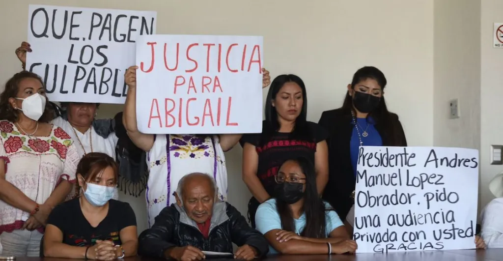 El padre de Abigaíl Hay pide hablar con AMLO