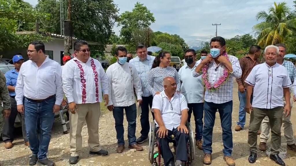 Da gobierno de Tuxtepec banderazo a obra de construcción en Santa Úrsula
