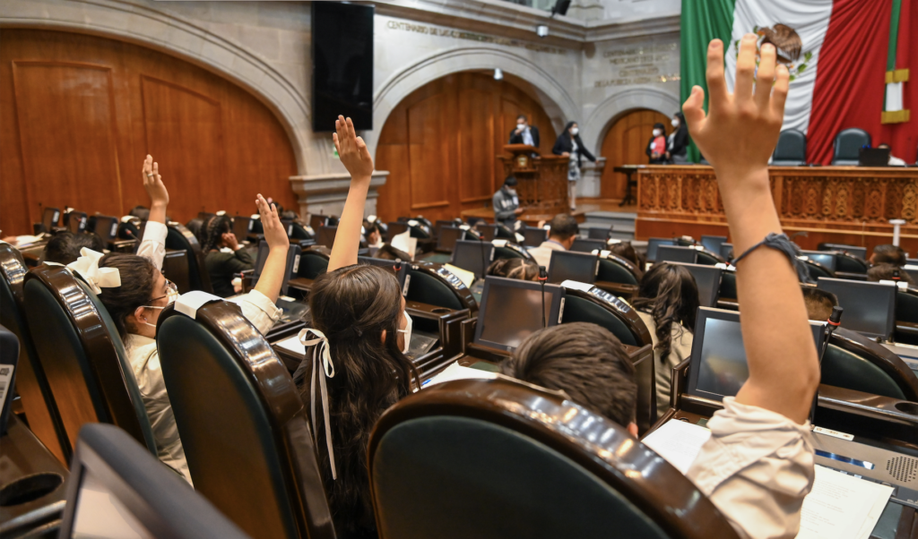De los 20 mil cargos de la elección 2023-2024, 10 mil serán para mujeres
